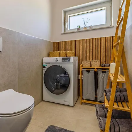 2 Bedroom Gorgeous In