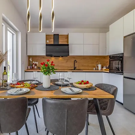 2 Bedroom Gorgeous In * 풀라