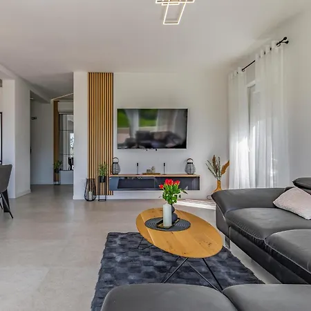 Apartman 2 Bedroom Lovely In