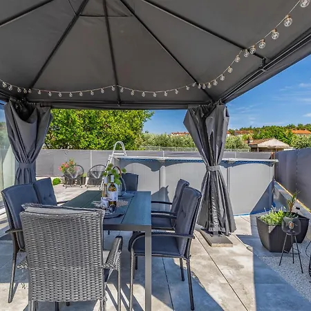 Daire 2 Bedroom Gorgeous In *