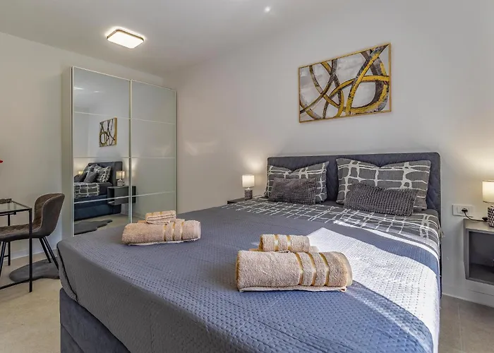 2 Bedroom Lovely In Pula