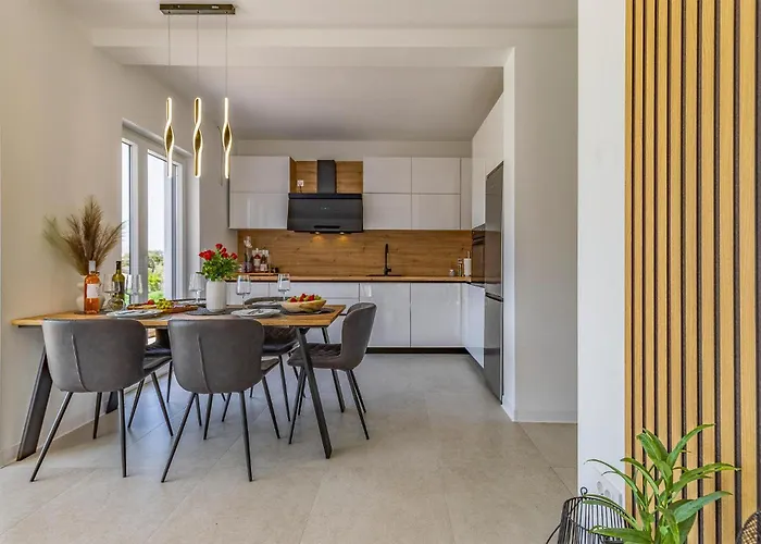 Lejlighed 2 Bedroom Lovely In *