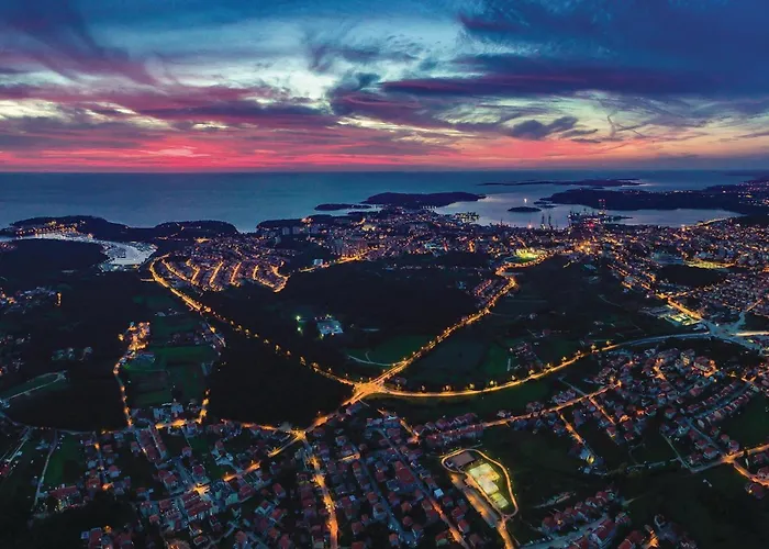 Lejlighed 2 Bedroom Lovely In *