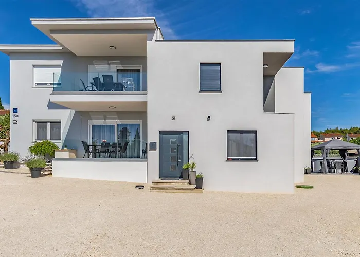 2 Bedroom Lovely In * Pula