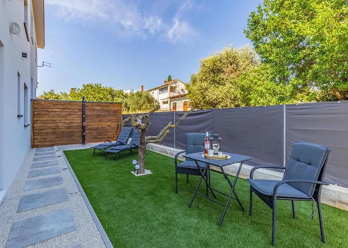 2 Bedroom Lovely In Lejlighed Pula