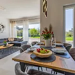2 Bedroom Amazing In Pula